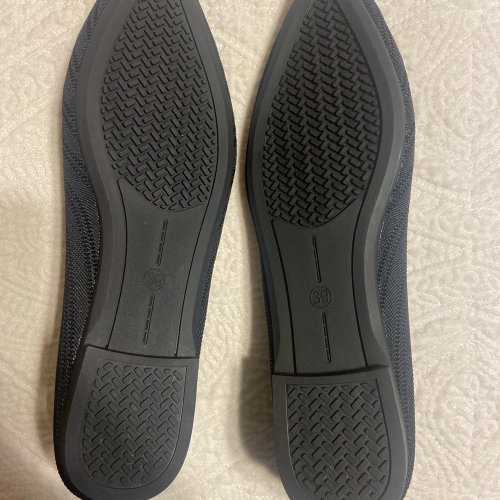 Elegant Black Women's Flats